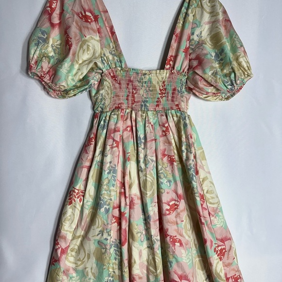 MUMU Floral Puff Sleeve Dress size S pre owned Exellent condition. - Picture 3 of 5